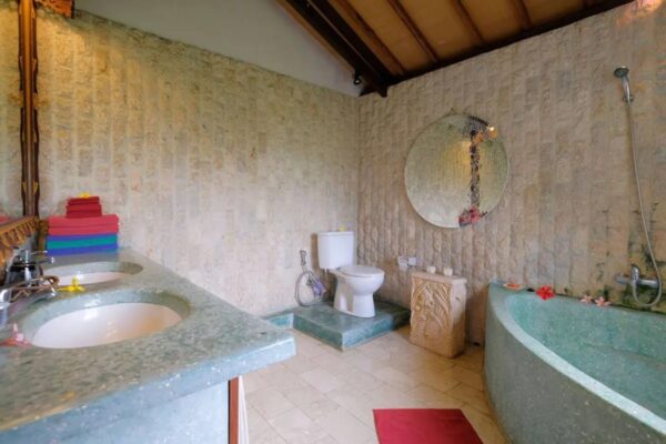 8f2b3348-6ca6-4348-bd50-4fca8853d8c7