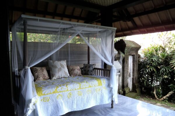 f2d4fb2c-8d26-4360-9307-d77826a7e29a